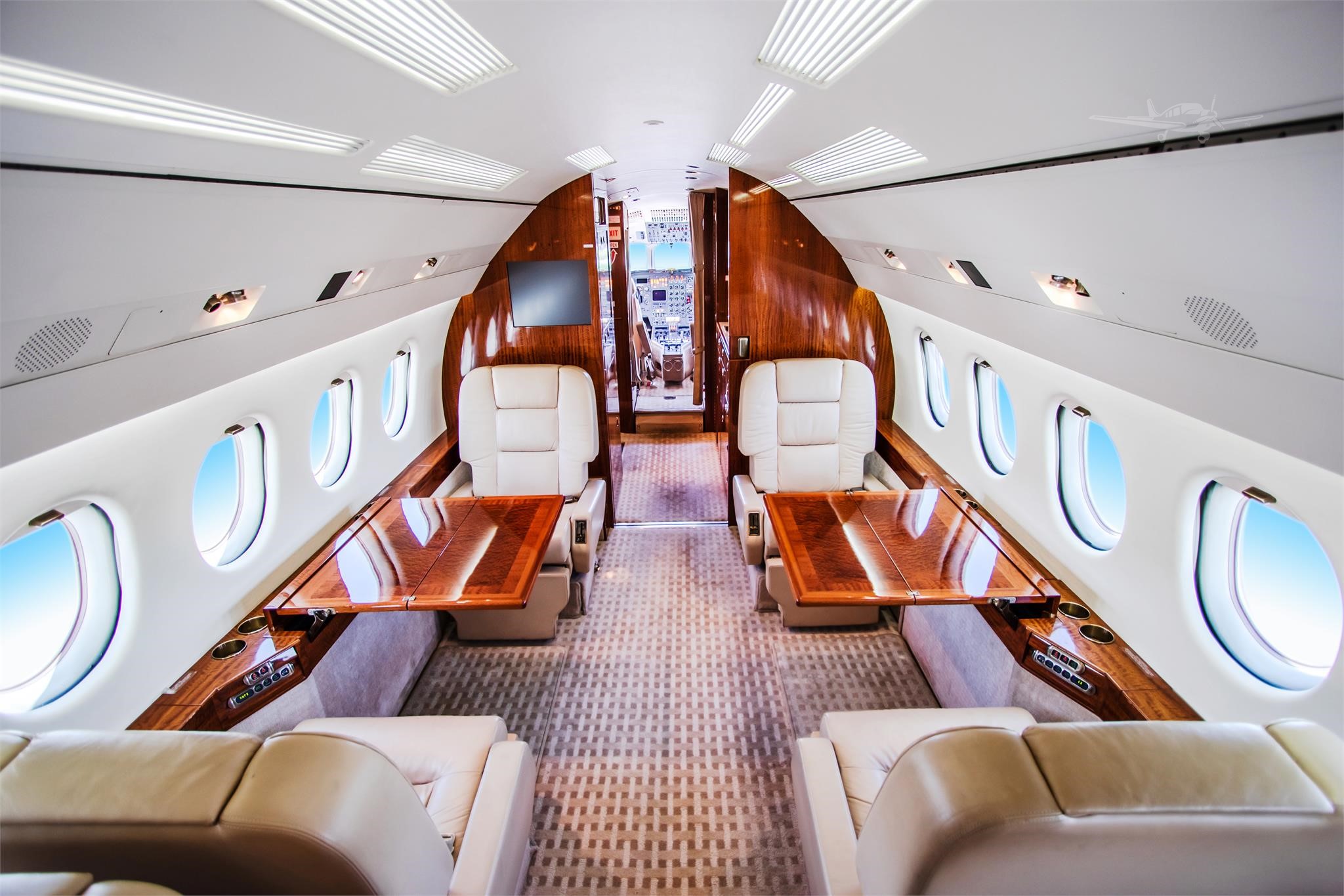 jet aziendale Dassault Falcon 900